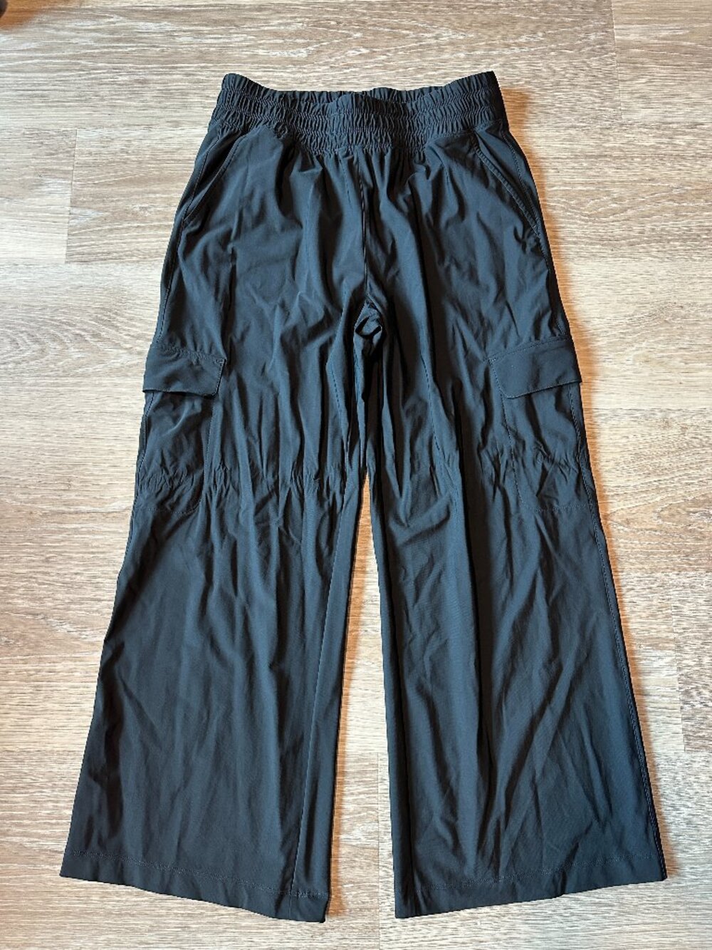 Old Navy Sleek Tech Go Dry Pants